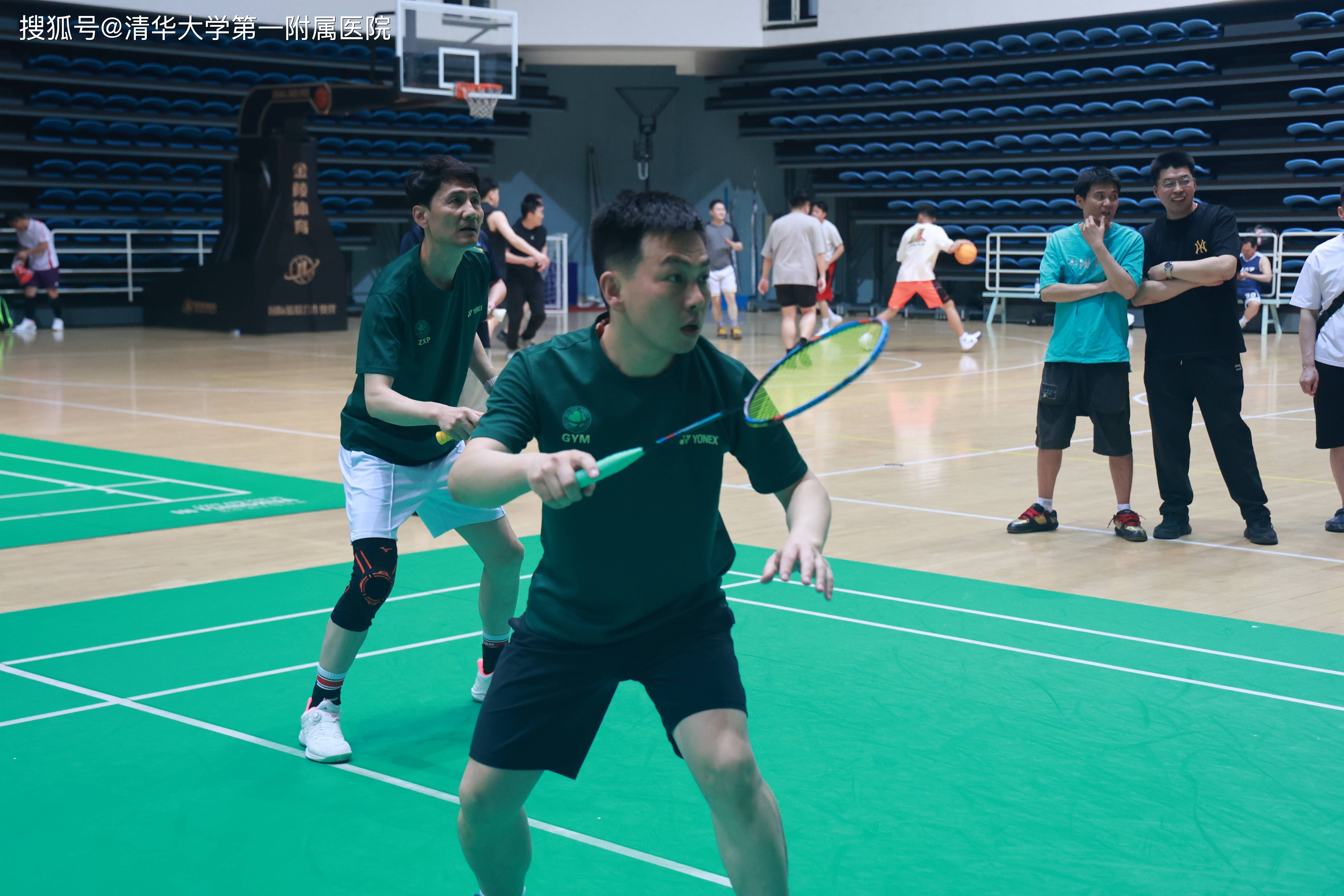 详细阅读:羽毛球怎么系球(羽毛球怎么系球线) 羽毛球怎么系球(羽毛球怎么系球线)